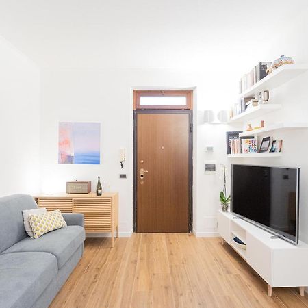 Apartamento Rosart House By Rent All Como Exterior foto