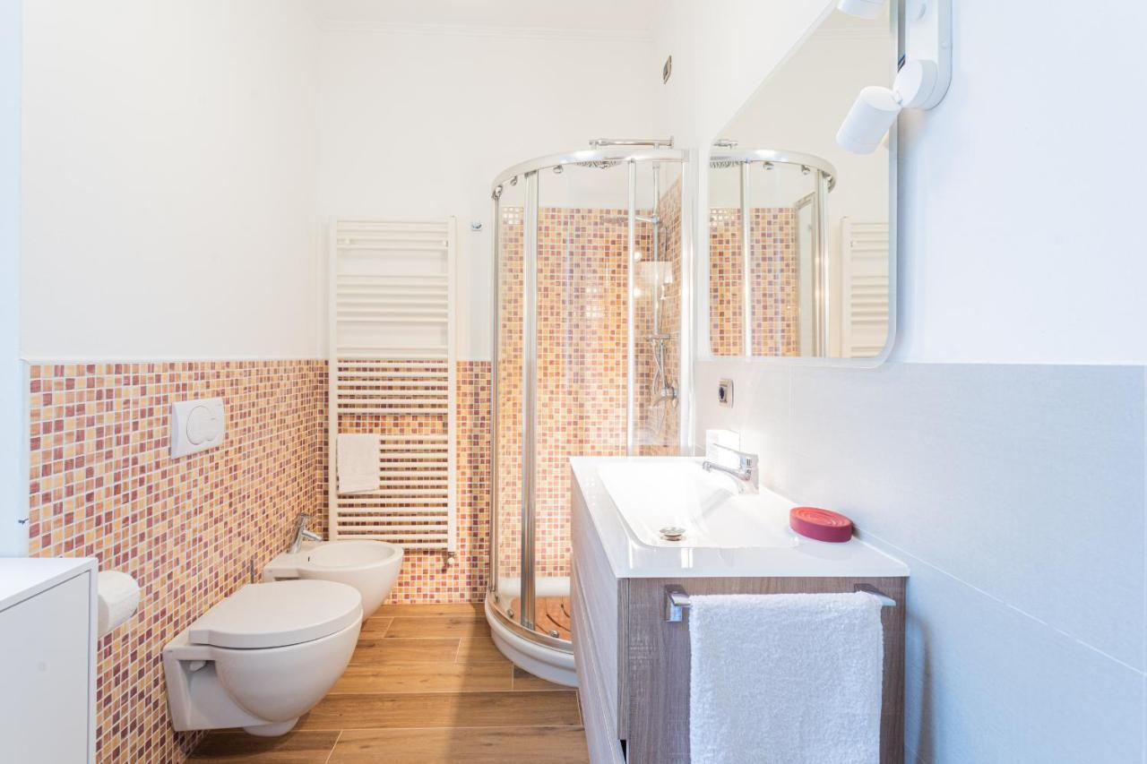 Apartamento Rosart House By Rent All Como Exterior foto
